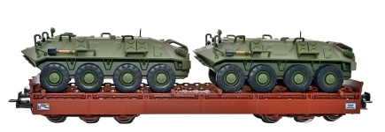 NPE Modellbau NW22128 - H0 Niederbordwagen Samms 4860 mit SPW 60 PA der DR; Ep. IV